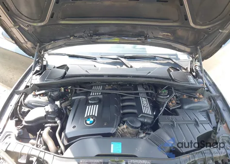 2010 BMW 128I z USA, uszkodzony, nr VIN WBAUN1C54AVH81805